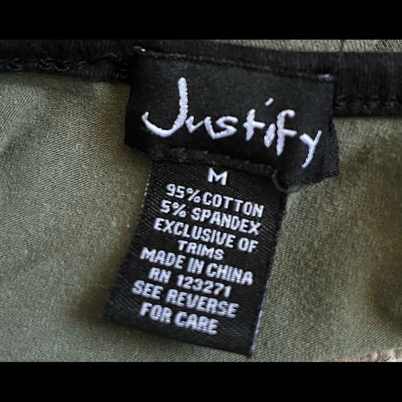 Justify leggings and sports bra set, size S/M - Picture 3 of 5